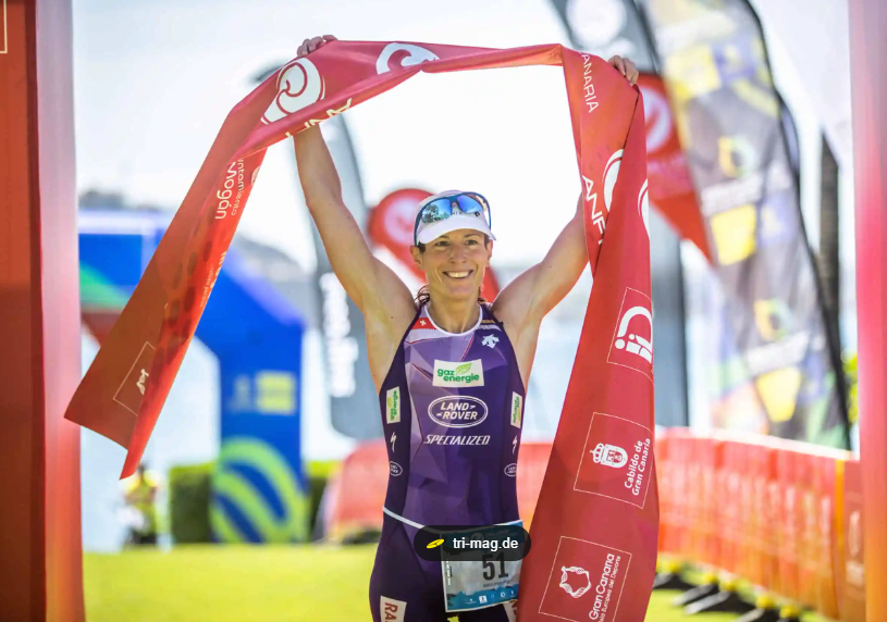 Nicola Spirig celebrating at the Challenge Mogán Gran Canaria finish
